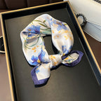 Foulard Carré Femme en Soie – Léger & Fleuri